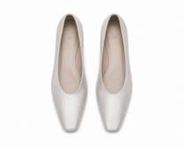 Satin Bell Flats